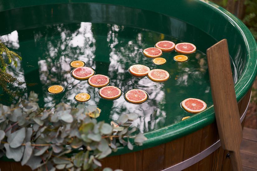 Ретрит-зона с купелями-slide-1